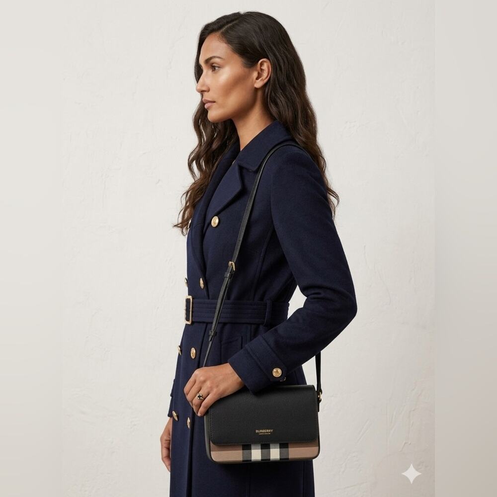 Last 1-Burberry Hampshire Small House Check & Leather Crossbody NWT - Picture 11 of 11